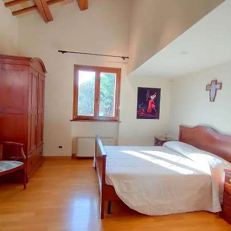 Adele 度假居 西尼加利亚